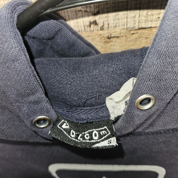 Volcom Men's Black Hoodie Sweater - Picture 5 of 5